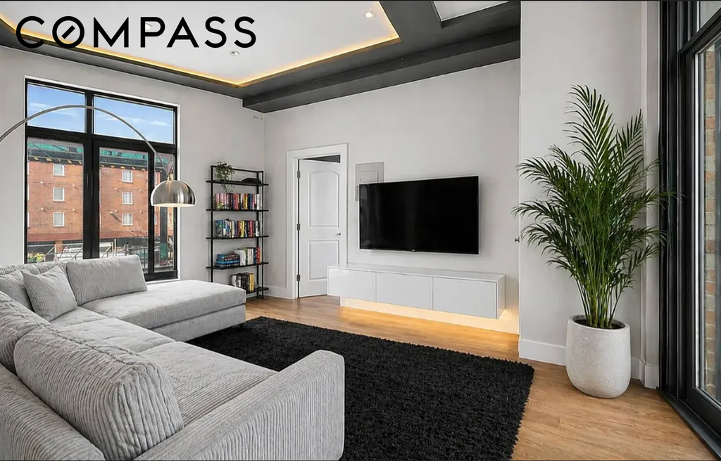 83 Suydam Street, Unit MULTI photo 2