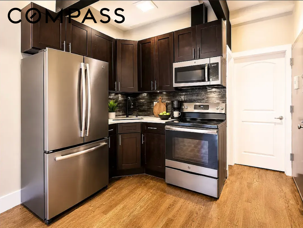 83 Suydam Street, Unit MULTI photo 8