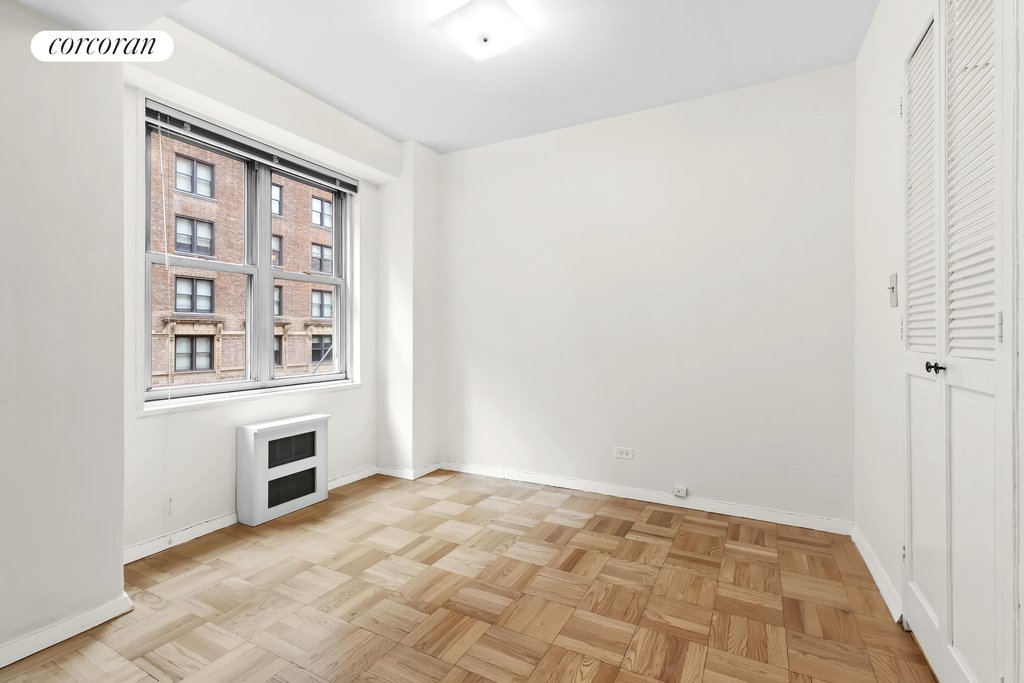 310 Lexington Avenue, Unit 5H photo 14