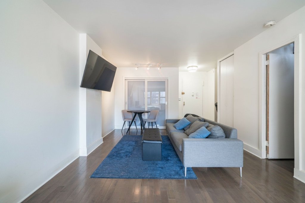305 East 24th Street, Unit 11K photo 2