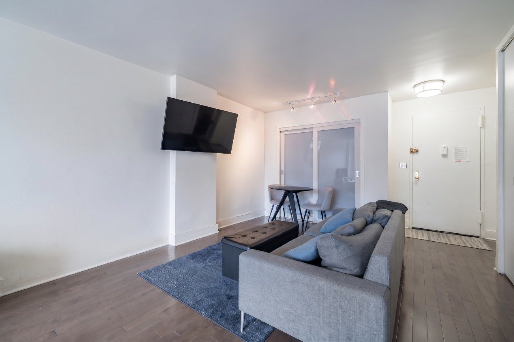 305 East 24th Street, Unit 11K photo 3