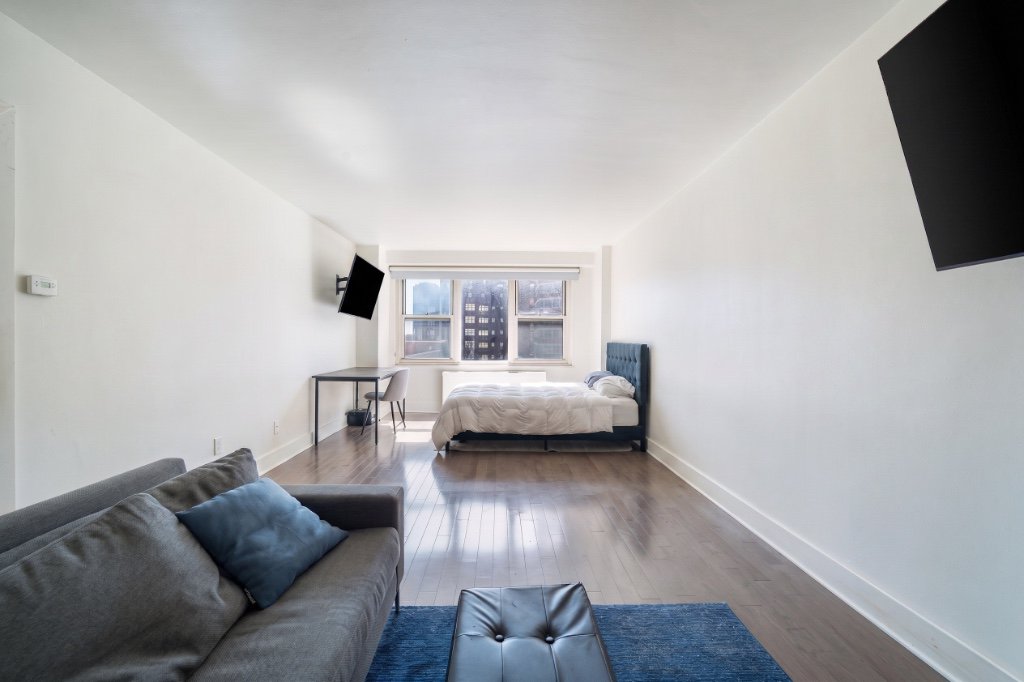 305 East 24th Street, Unit 11K photo 9