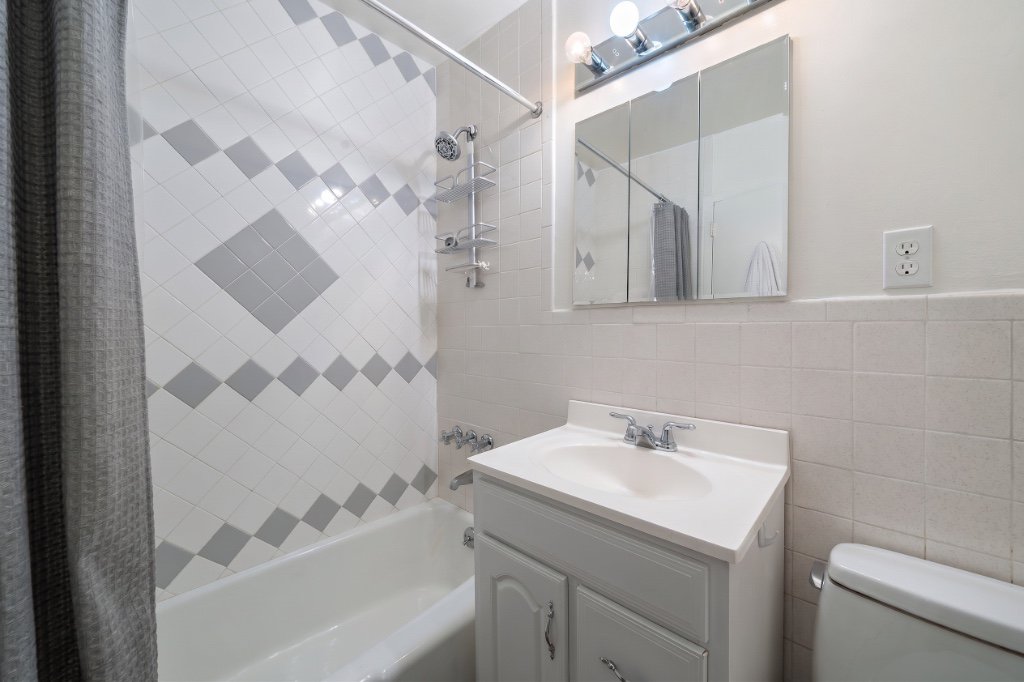 305 East 24th Street, Unit 11K photo 17