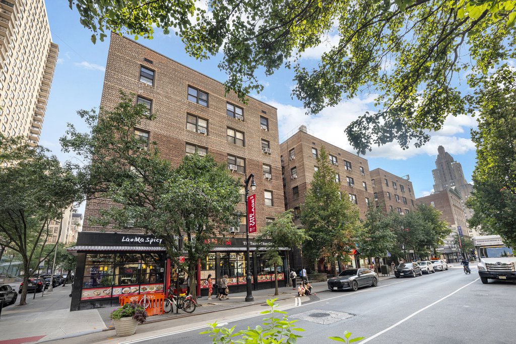 54 East 8th Street, Unit 4J photo 14