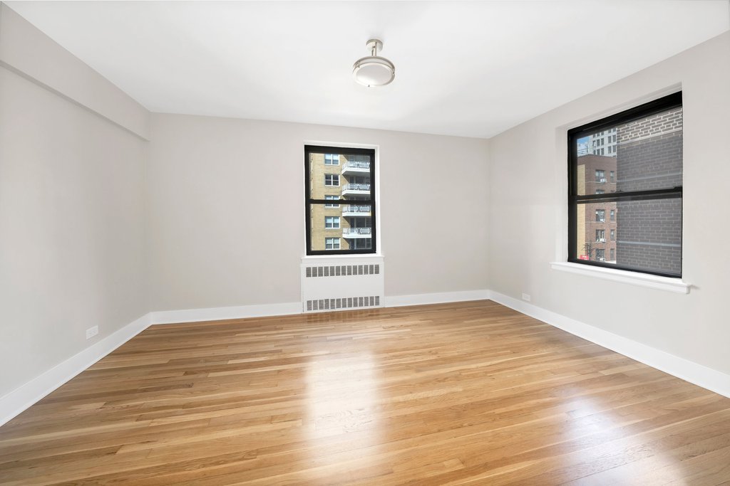 54 East 8th Street, Unit 4J photo 4