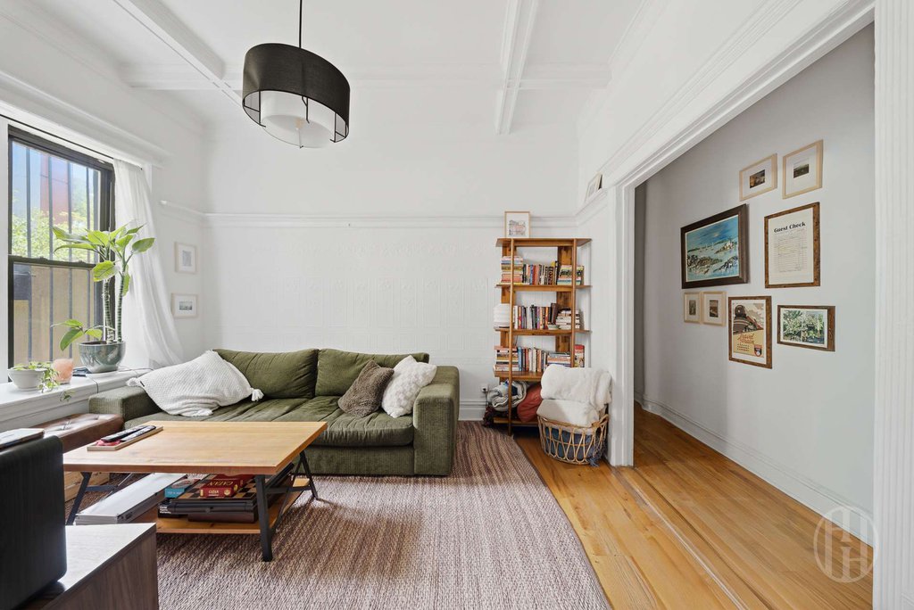 467 Pacific Street, Unit 4 photo 4