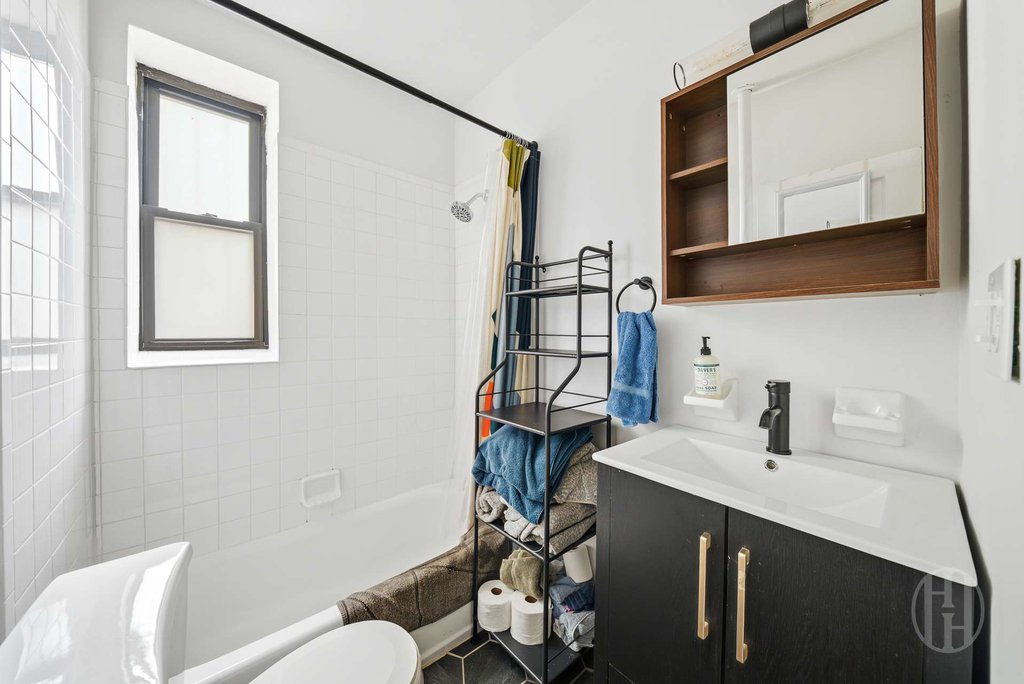 467 Pacific Street, Unit 4 photo 12