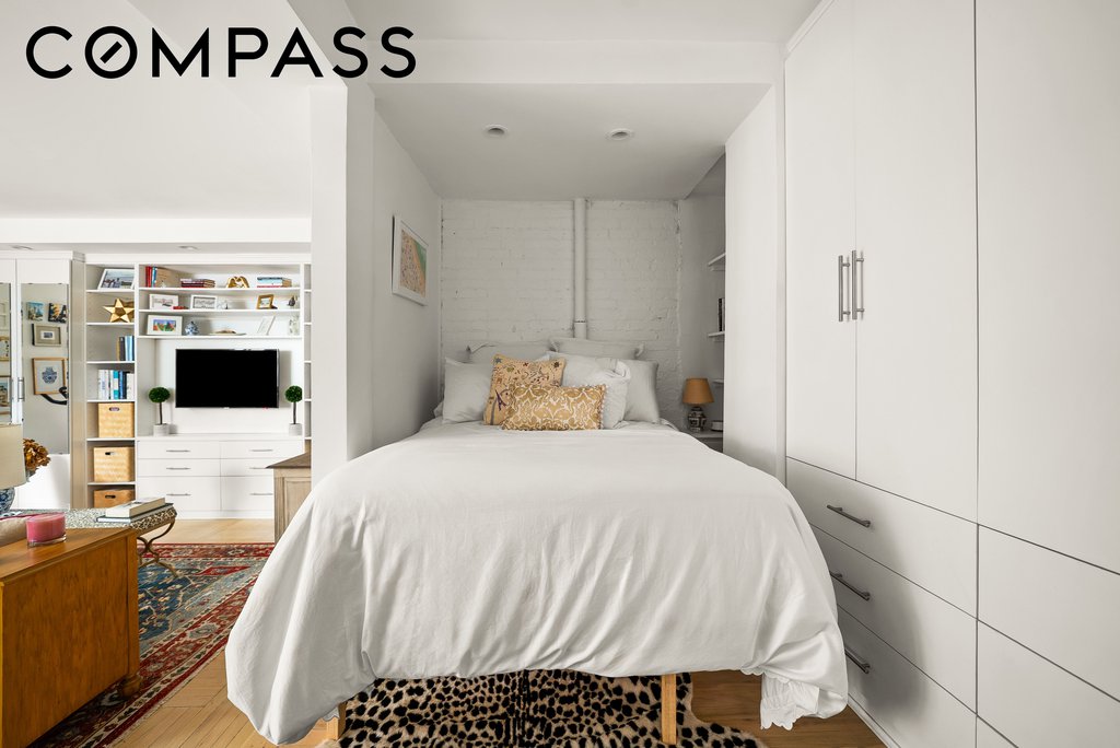 225 East 74th Street, Unit 1G photo 5