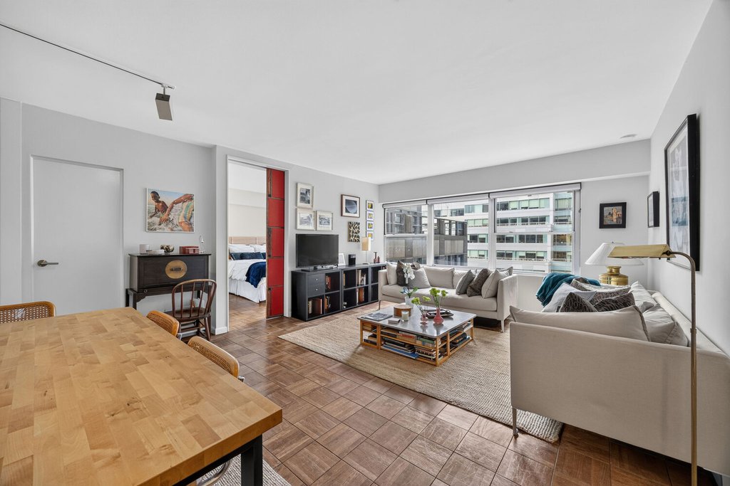 118 East 60th Street, Unit 14F photo 5