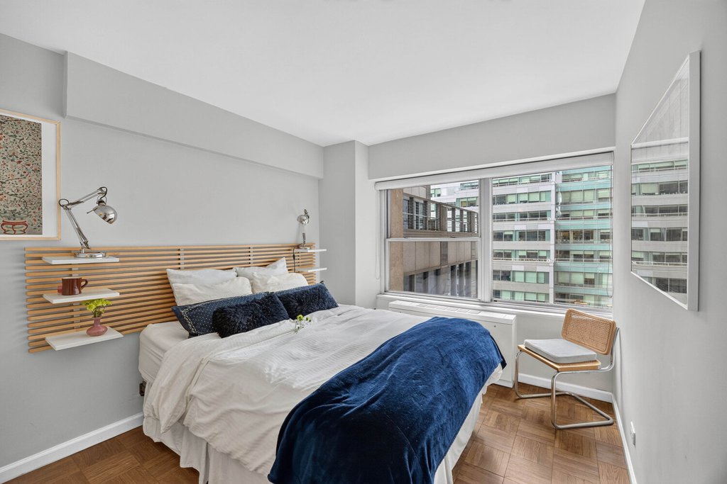 118 East 60th Street, Unit 14F photo 12