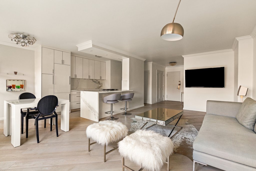 118 East 60th Street, Unit 11C photo 10