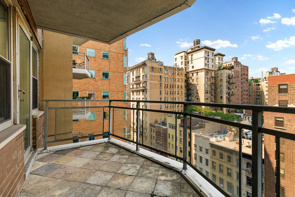 118 East 60th Street, Unit 11C photo 12