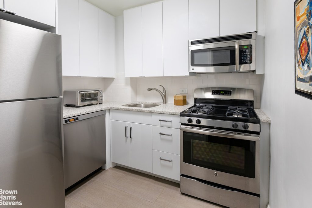 55 East 87th Street, Unit 4M photo 5