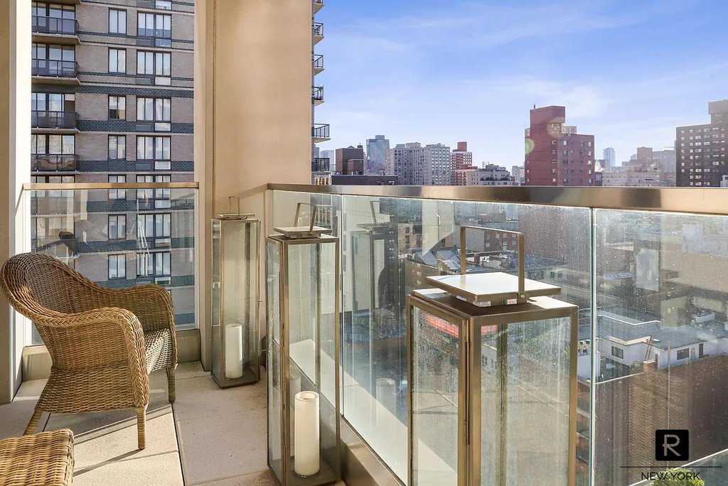 160 East 22nd Street, Unit 18A photo 3