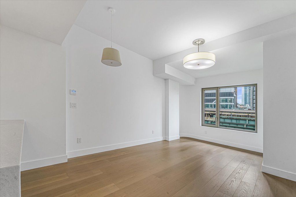 24-01 Queens Plaza North, Unit 504 photo 2