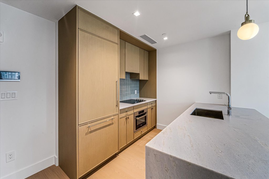 24-01 Queens Plaza North, Unit 504 photo 5