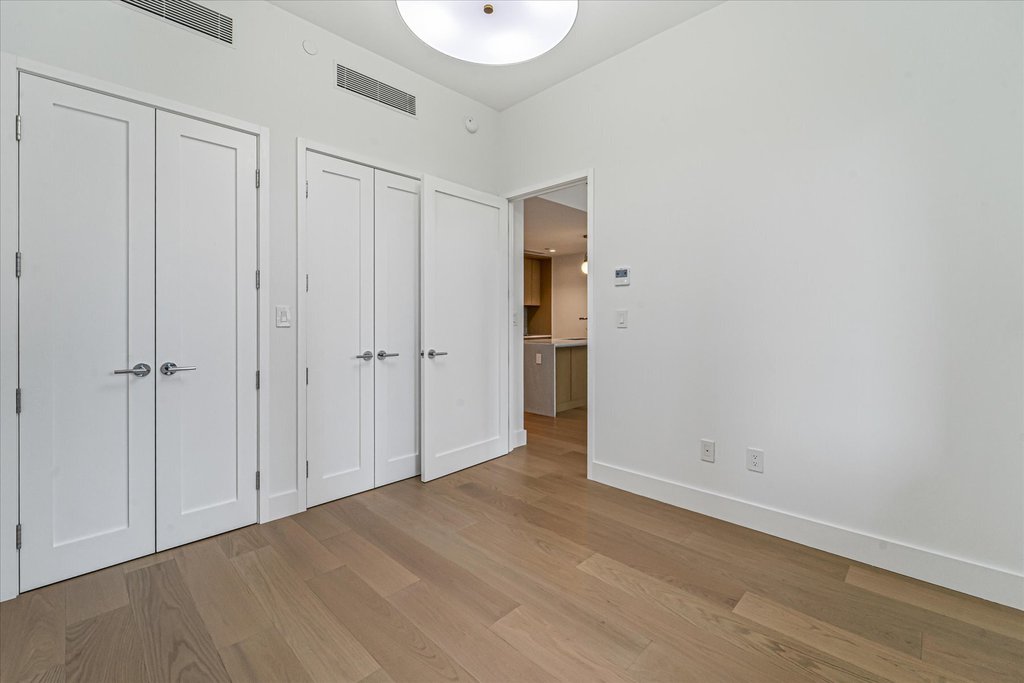 24-01 Queens Plaza North, Unit 504 photo 9