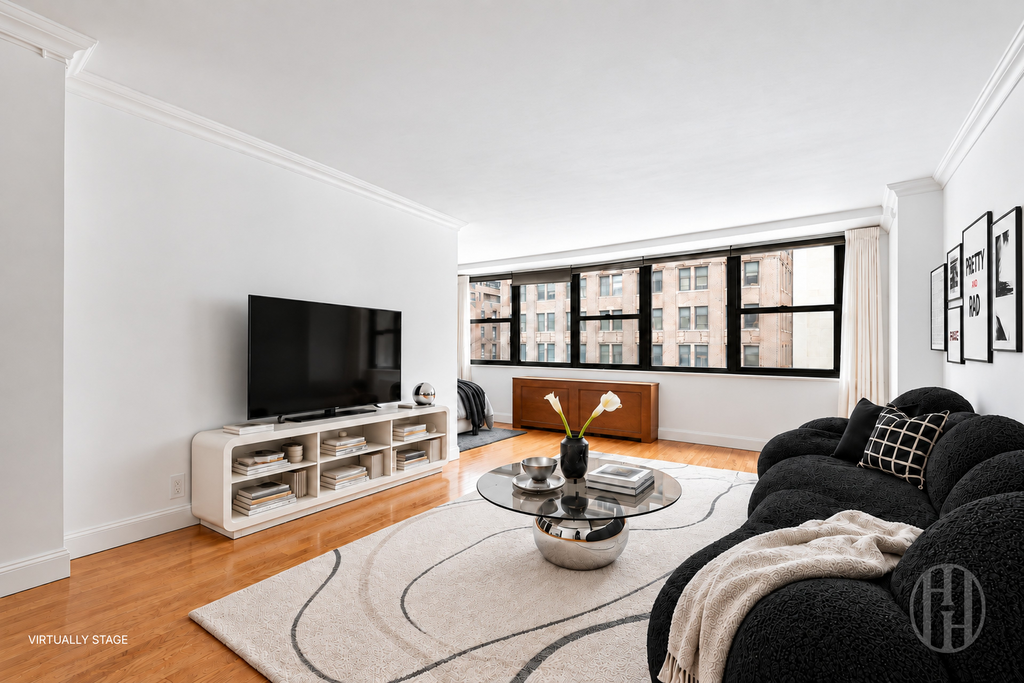 225 East 36th Street, Unit 9D photo 3