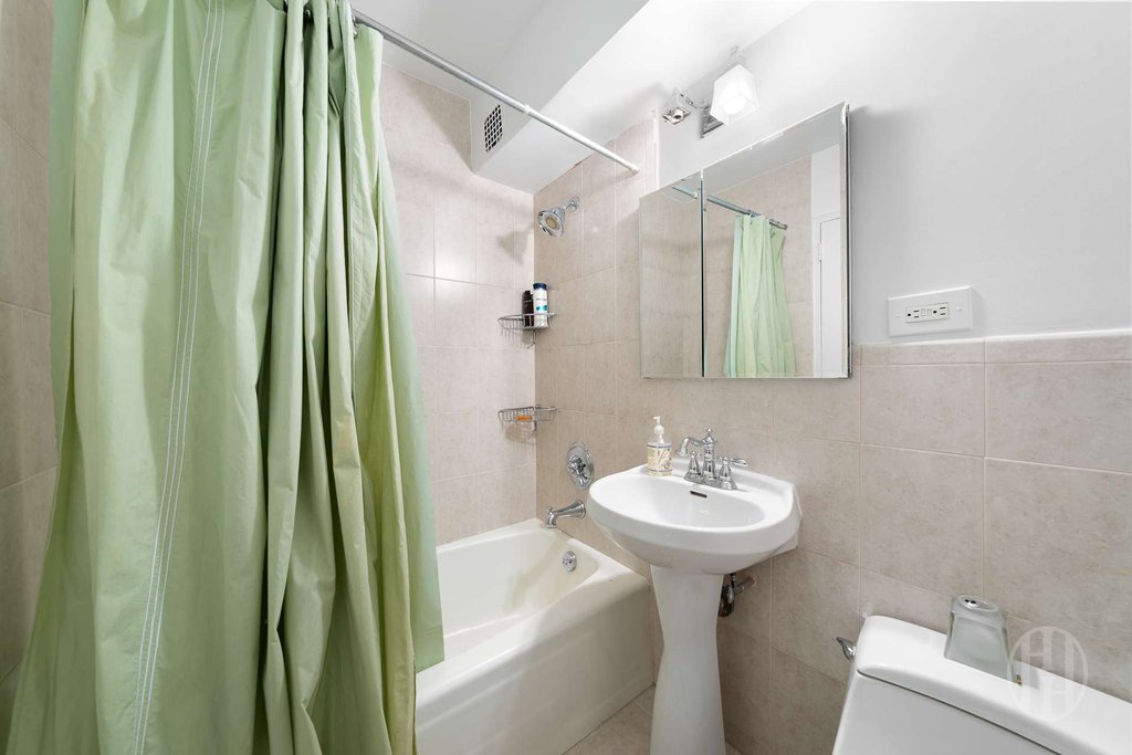 225 East 36th Street, Unit 9D photo 7