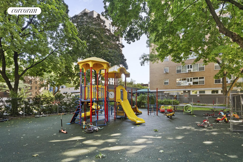 125 Ashland Place, Unit 12A photo 8