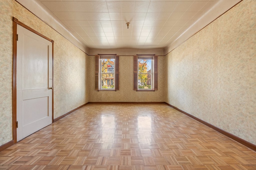 1882 Hart Street – For Sale photo 3