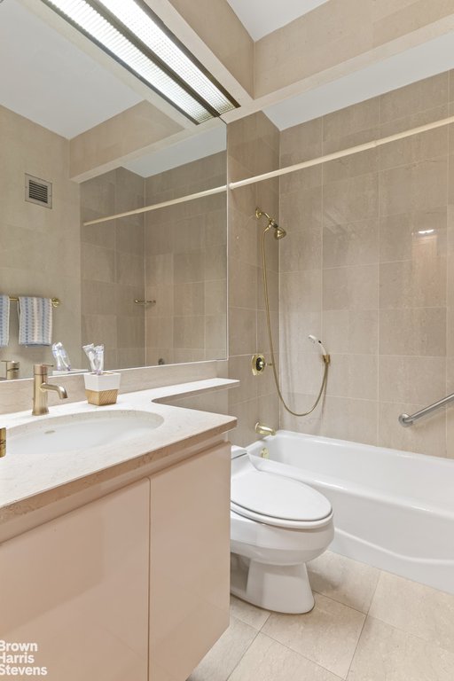 222 Riverside Drive, Unit PH1/C photo 8