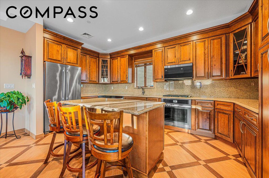 1021 Bayside Avenue, Unit 1 photo 11