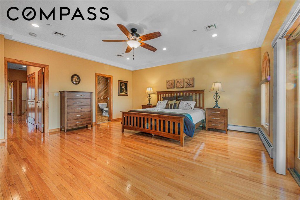 1021 Bayside Avenue, Unit 1 photo 18