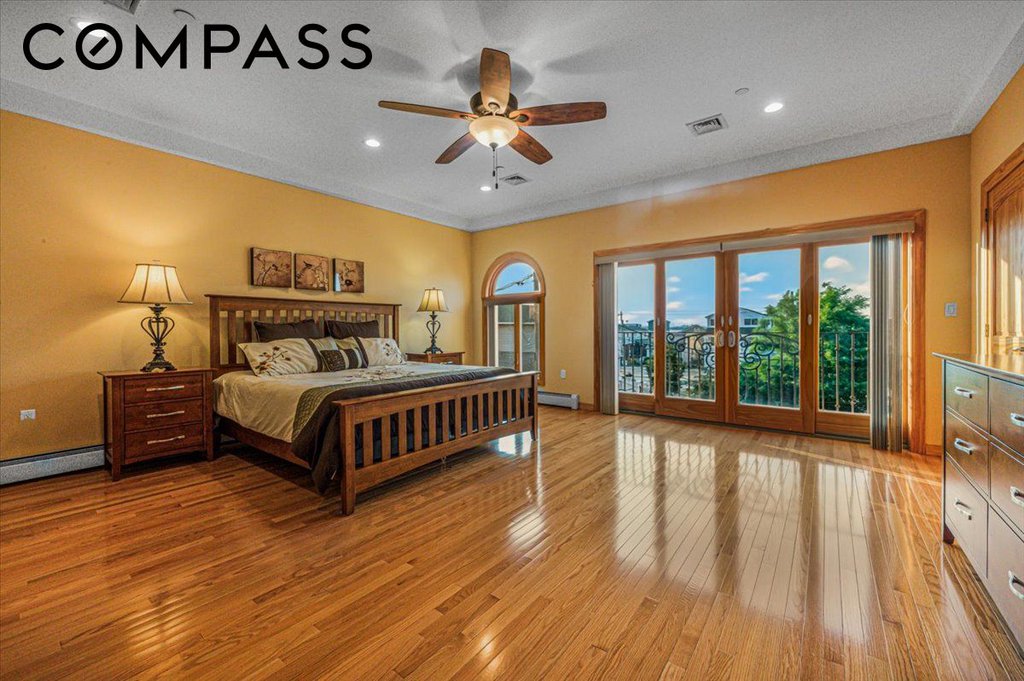 1021 Bayside Avenue, Unit 1 photo 19