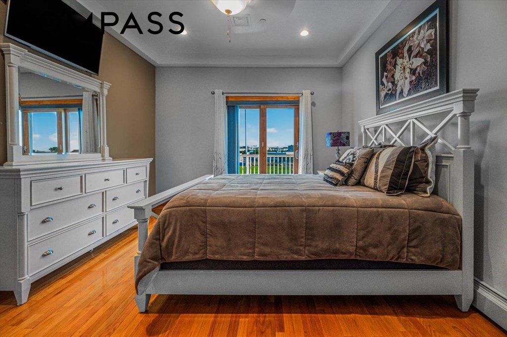 1021 Bayside Avenue, Unit 1 photo 24