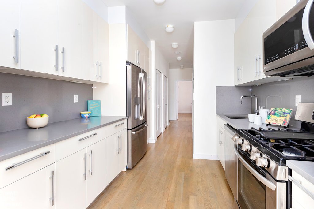 710 Riverside Drive, Unit 5A photo 3