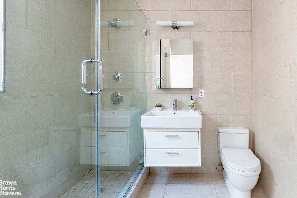 710 Riverside Drive, Unit 5A photo 5
