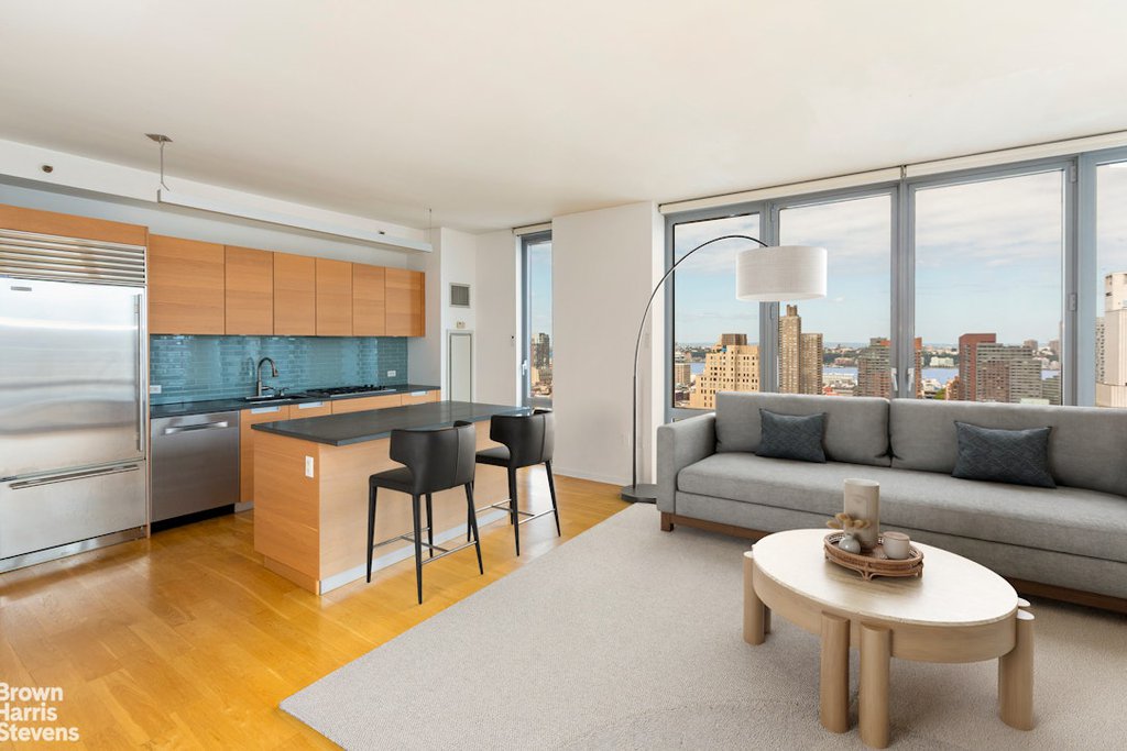 310 West 52nd Street, Unit 24H photo 2