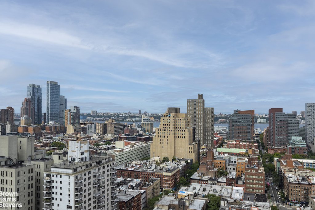 310 West 52nd Street, Unit 24H photo 9