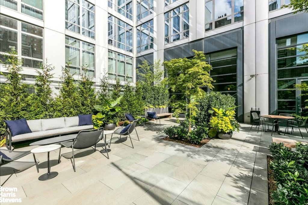 310 West 52nd Street, Unit 24H photo 16