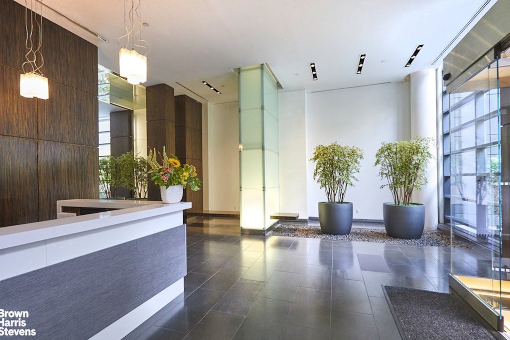 310 West 52nd Street, Unit 24H photo 18