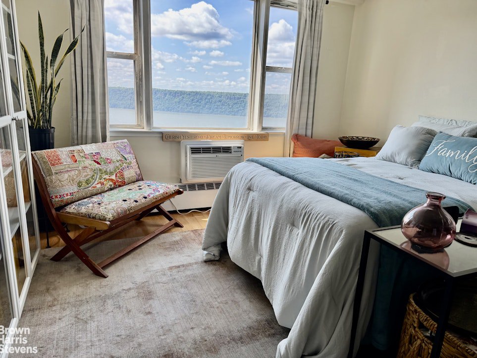 5800 Arlington Avenue, Unit 16N photo 3