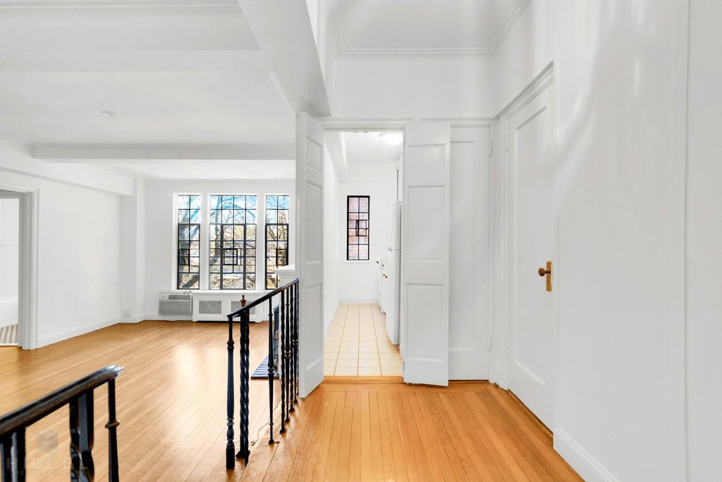 20 Continental Avenue, Unit 4A photo 7