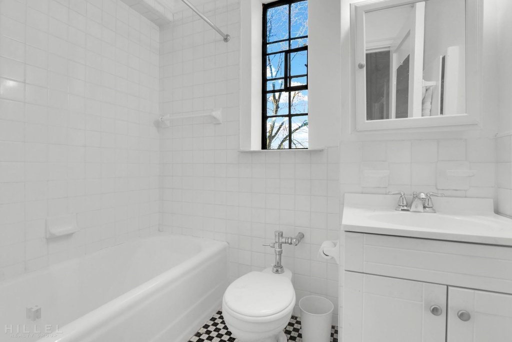 20 Continental Avenue, Unit 4A photo 11