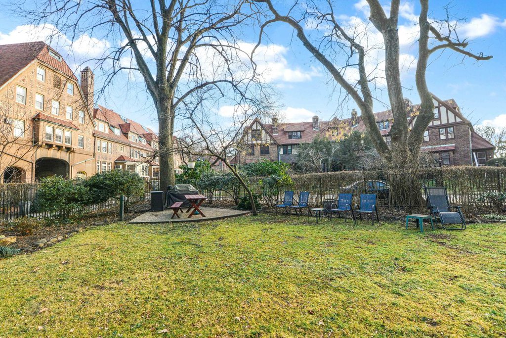 20 Continental Avenue, Unit 4A photo 23