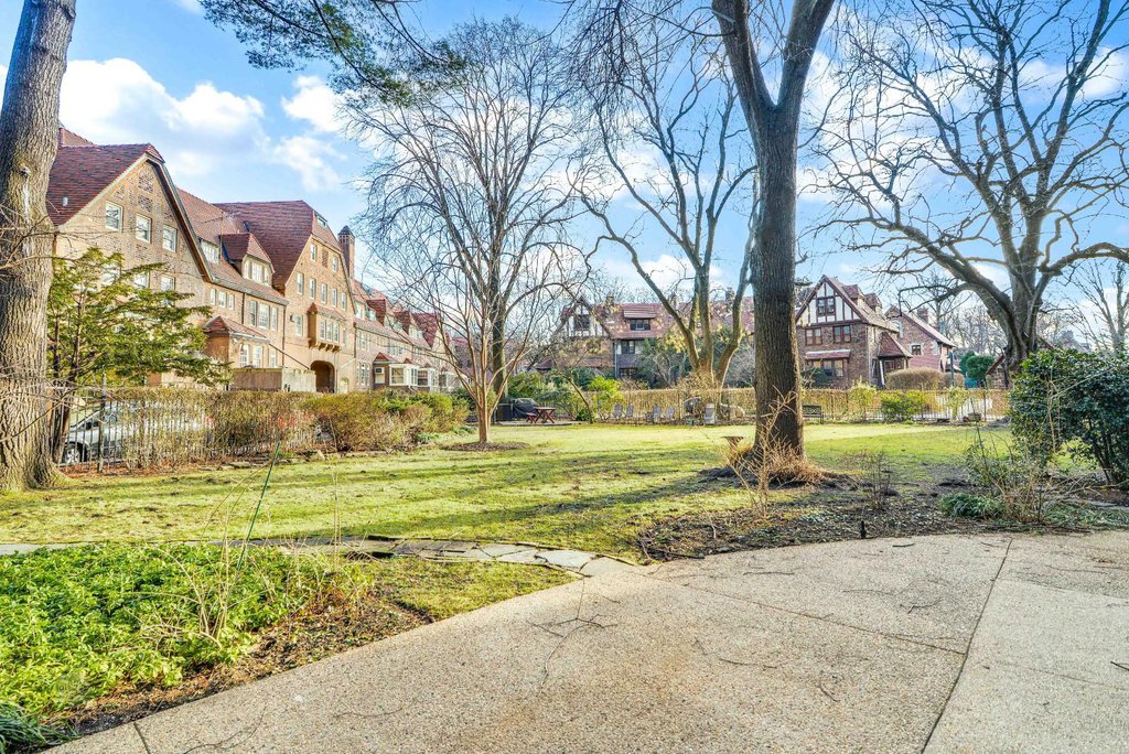 20 Continental Avenue, Unit 4A photo 24