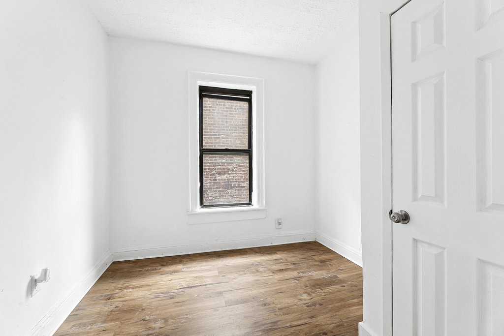 30 Macombs Place, Unit 54