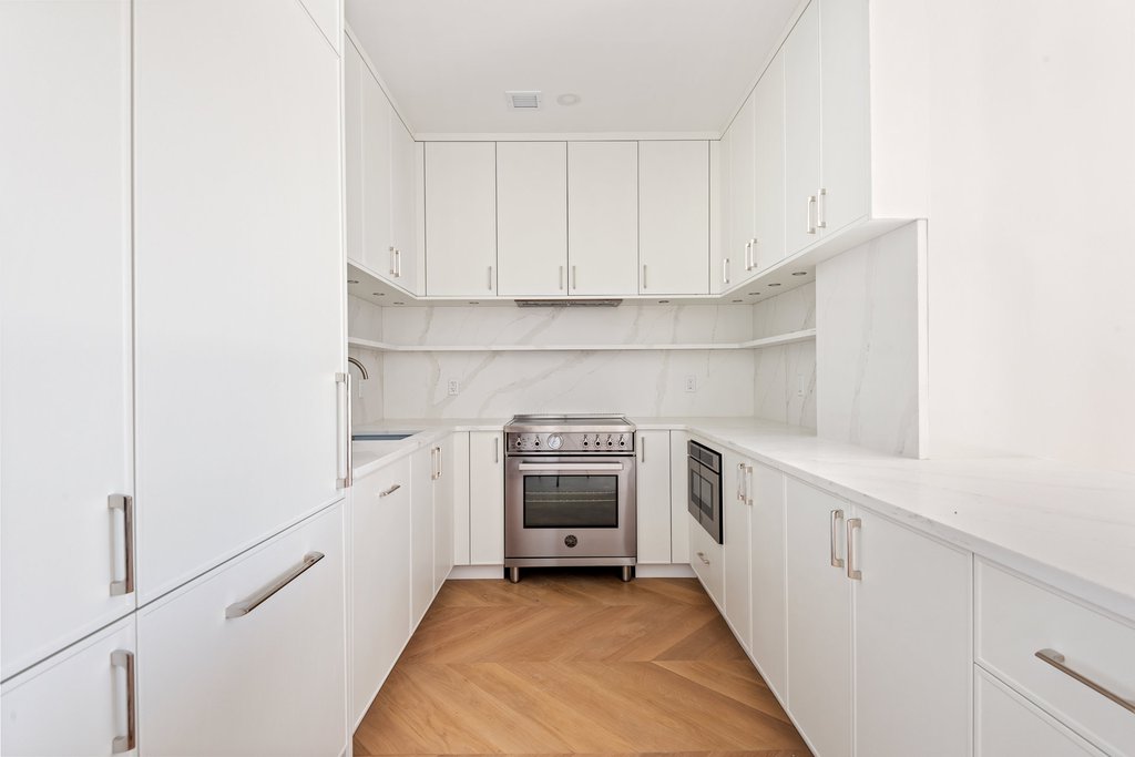 222 16th Street, Unit 5D photo 3