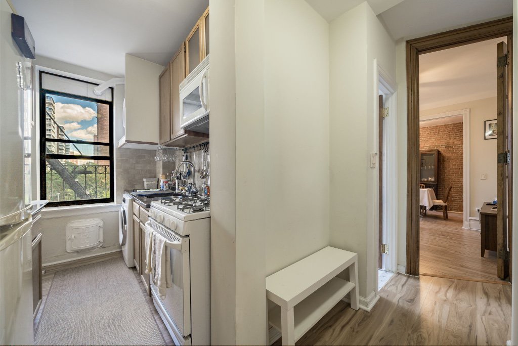 3115 Broadway, Unit Apt52/53 photo 6