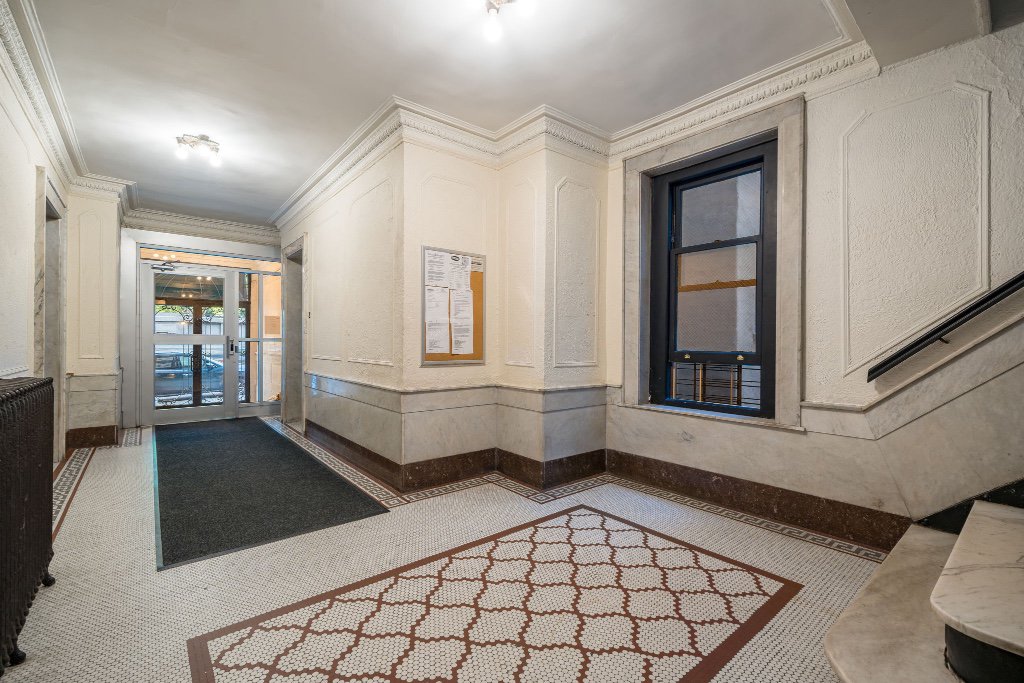3115 Broadway, Unit Apt52/53 photo 20