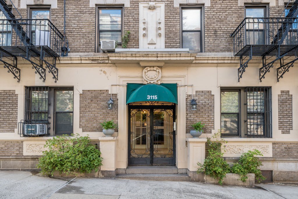 3115 Broadway, Unit Apt52/53 photo 21