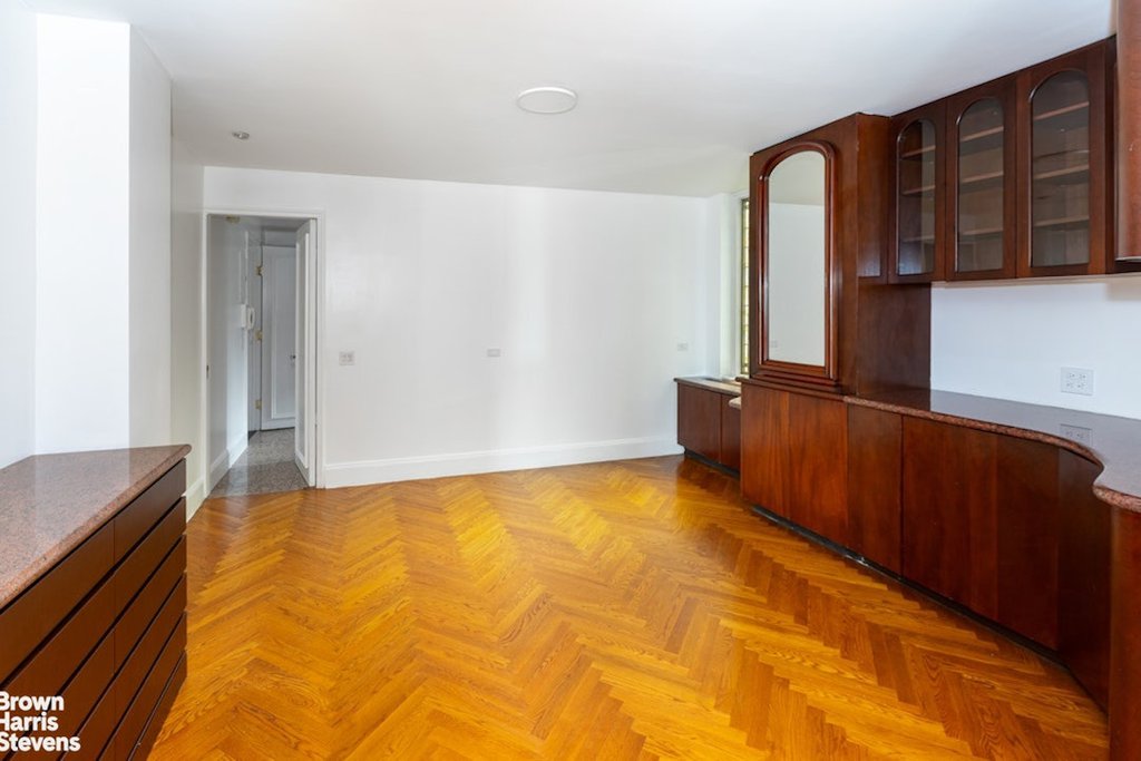 439 East 51st Street, Unit 7B photo 6