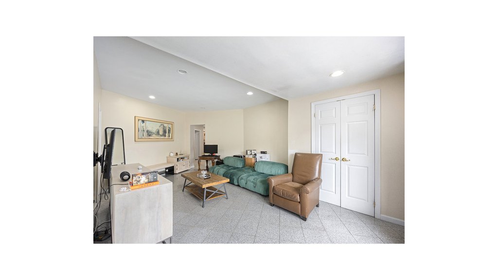 76-22 60th Lane – For Sale photo 4