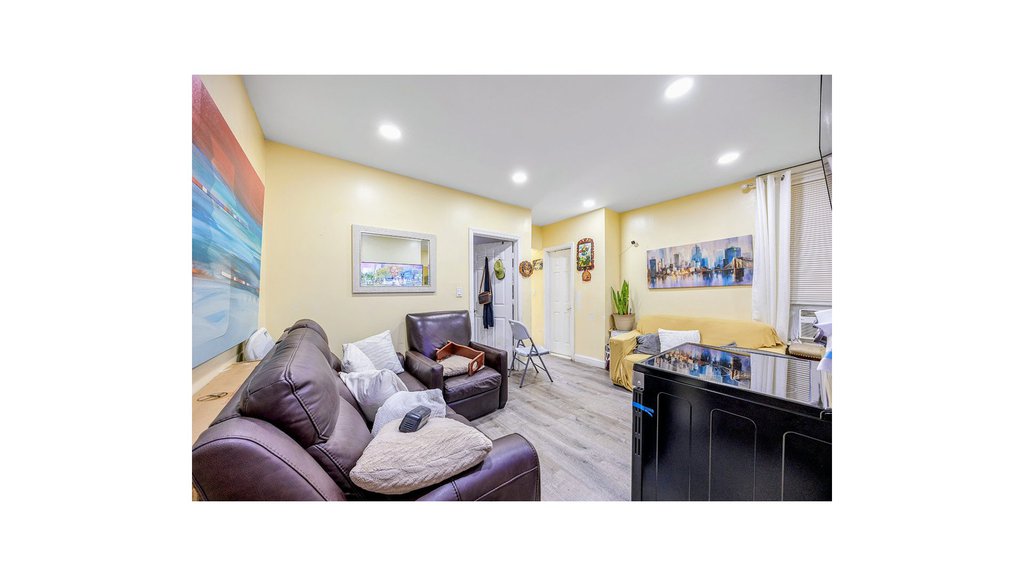 1156 Glenmore Avenue – For Sale photo 3