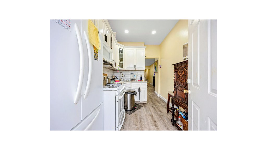 1156 Glenmore Avenue – For Sale photo 9